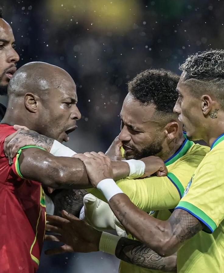 关于内马尔在皇家马德里比赛中战术调整，爆冷引发热议！的信息