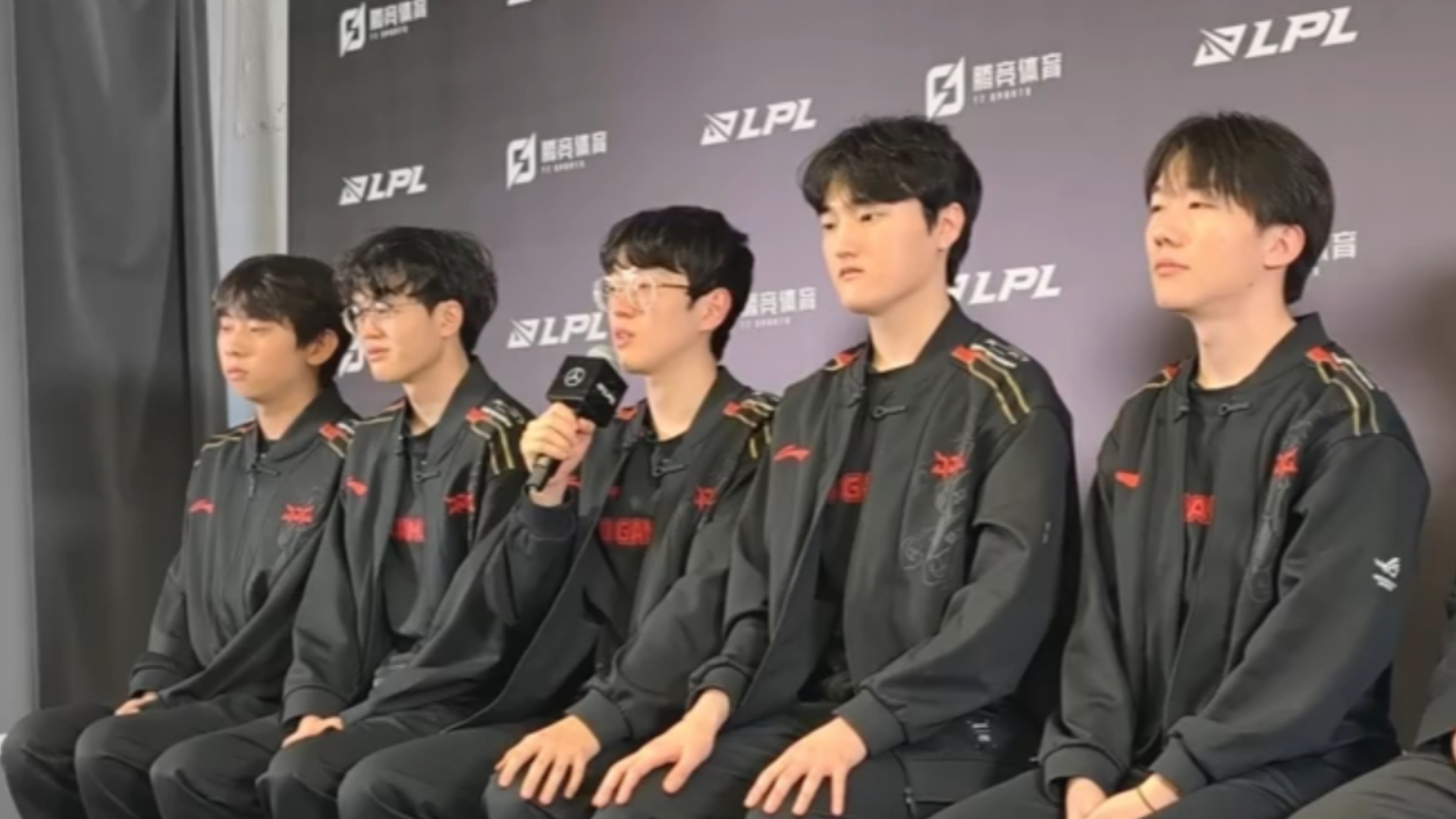 九游体育娱乐-Scout意外战胜拜仁，表现优异引爆全场！