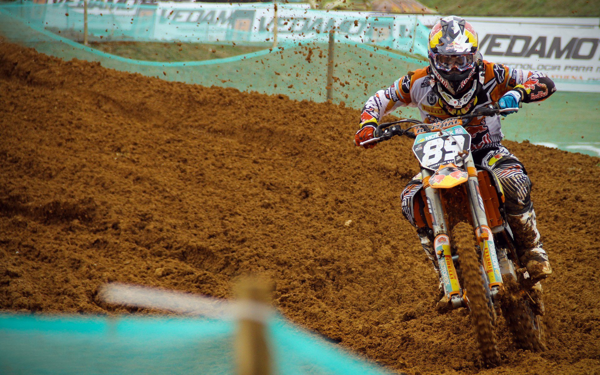 德布劳内重返赛场，锐不可当首场状态出色，美国队观众沸腾！比赛高潮迭起